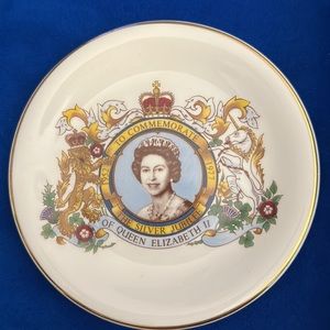 Queen Elizabeth II Silver Jubilee plate